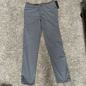 NWT Lululemon ABC Pant Classic fit 34 x 37” length